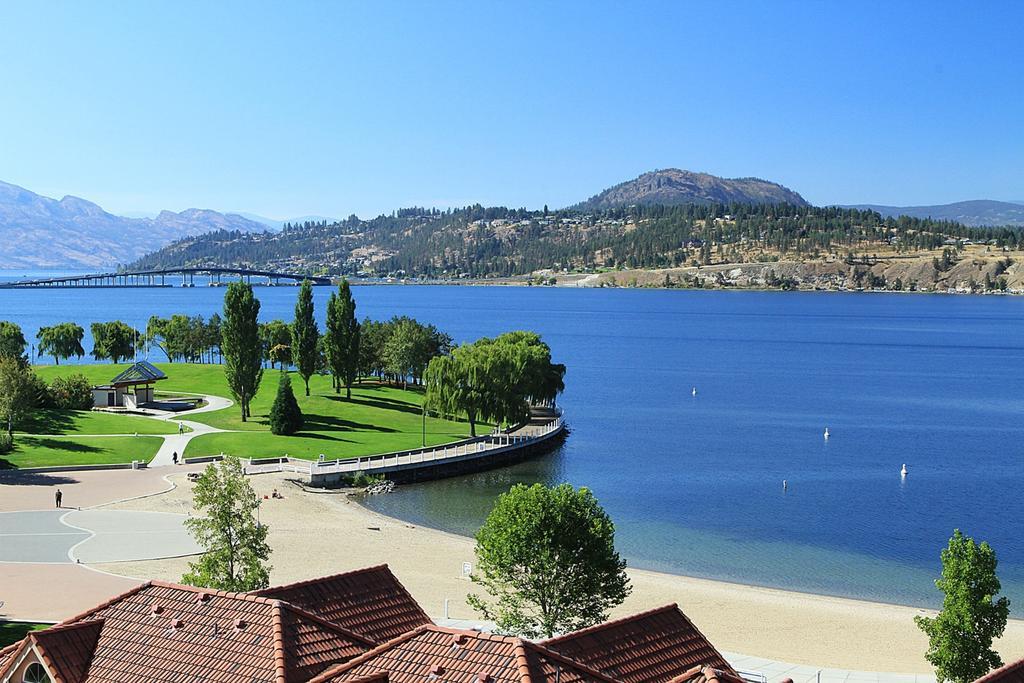 Sunset Waterfront Resort By Kelownacondorentals Dış mekan fotoğraf